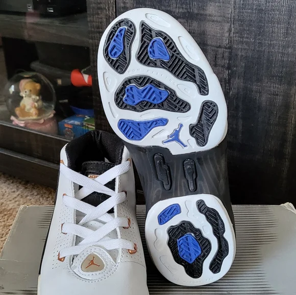 2002 Air Jordan 17+ PS Copper - Picture 5 of 7